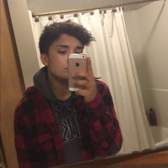 Meet your Posher, Gabby - Picture 1 of 1